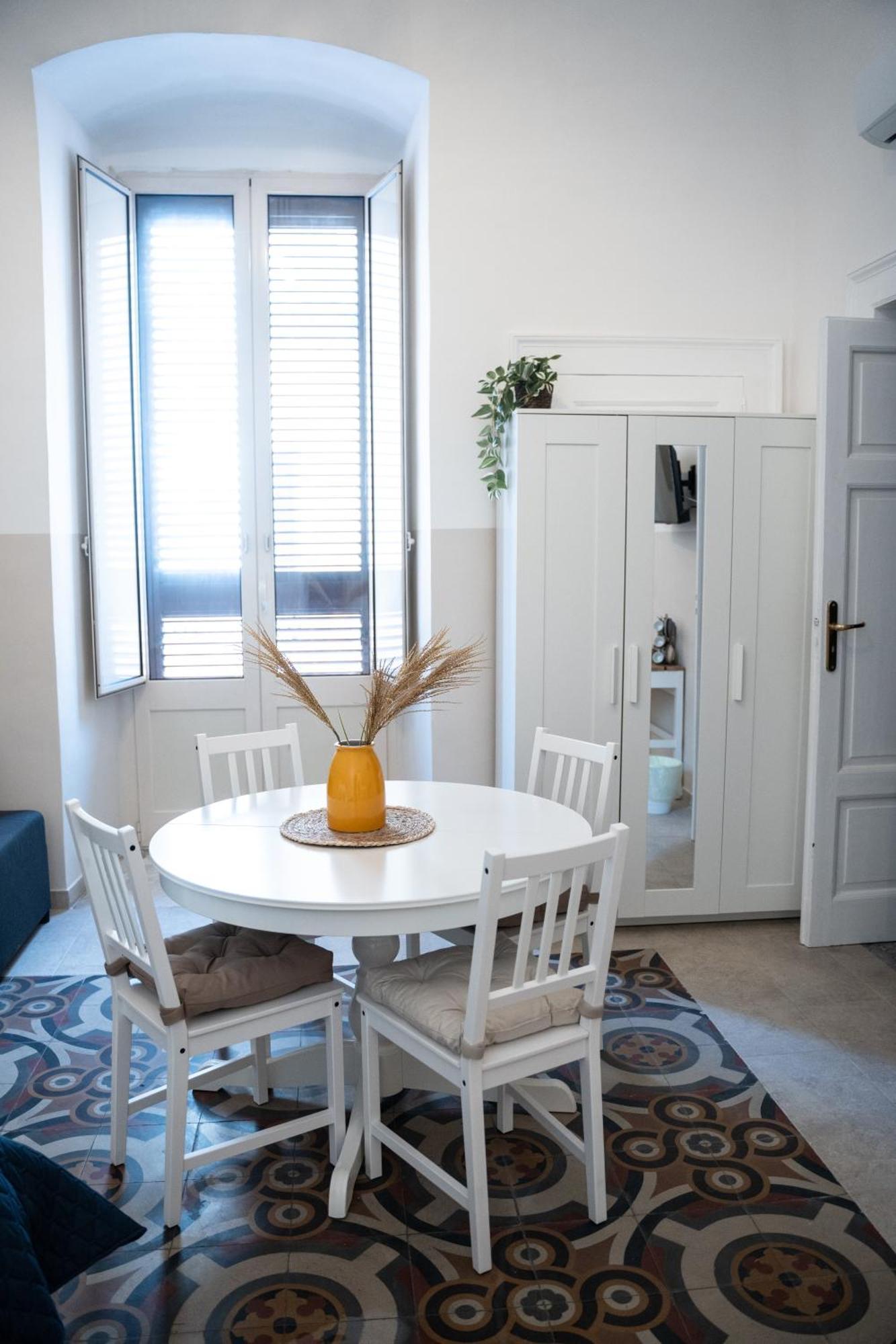 Principe Amedeo 93 Bed & Breakfast Bari Exterior photo