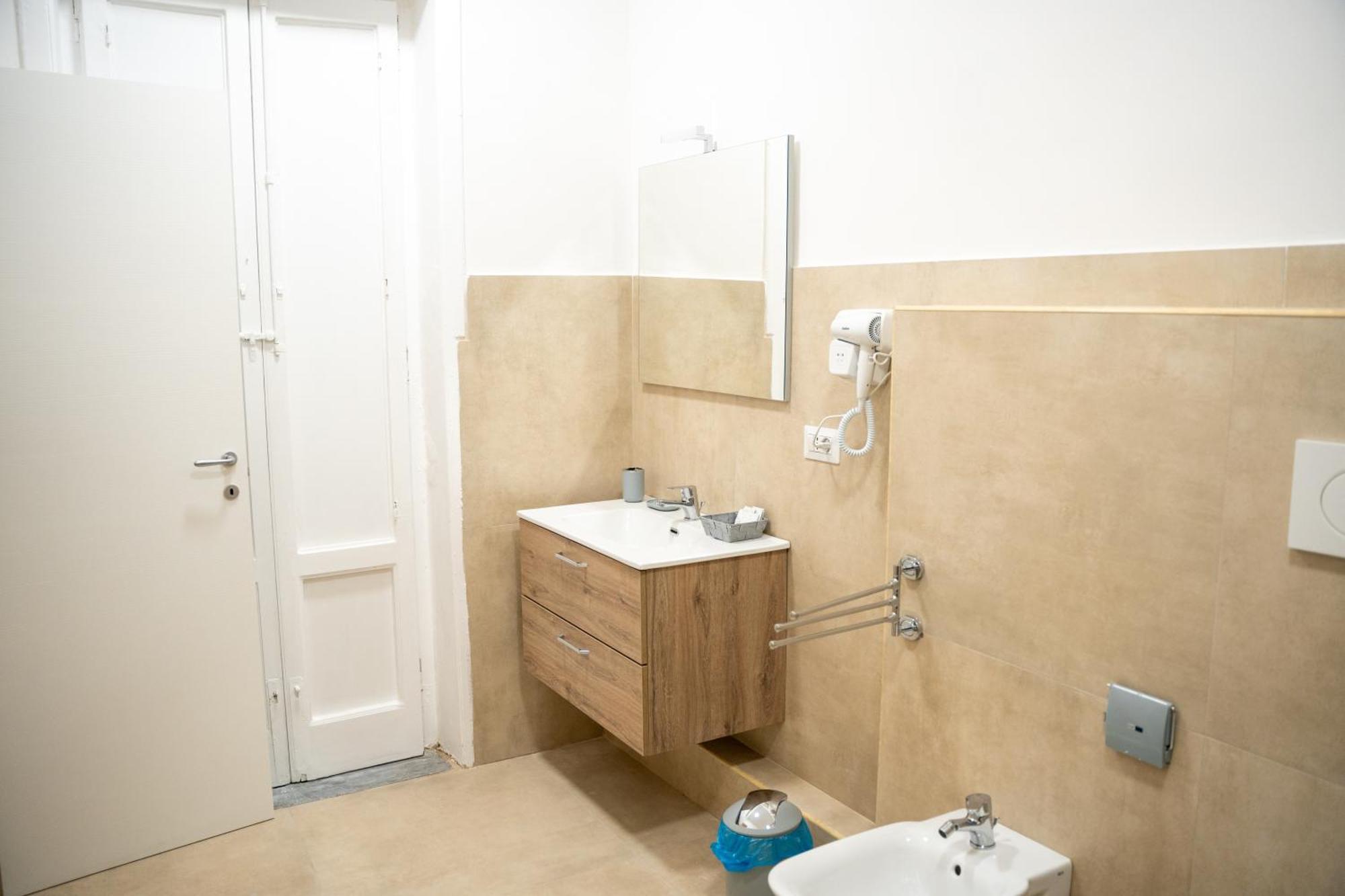 Principe Amedeo 93 Bed & Breakfast Bari Exterior photo